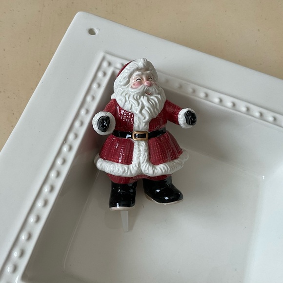 Smiling Christmas Santa Platter Decoration 🎅 - Picture 6 of 6